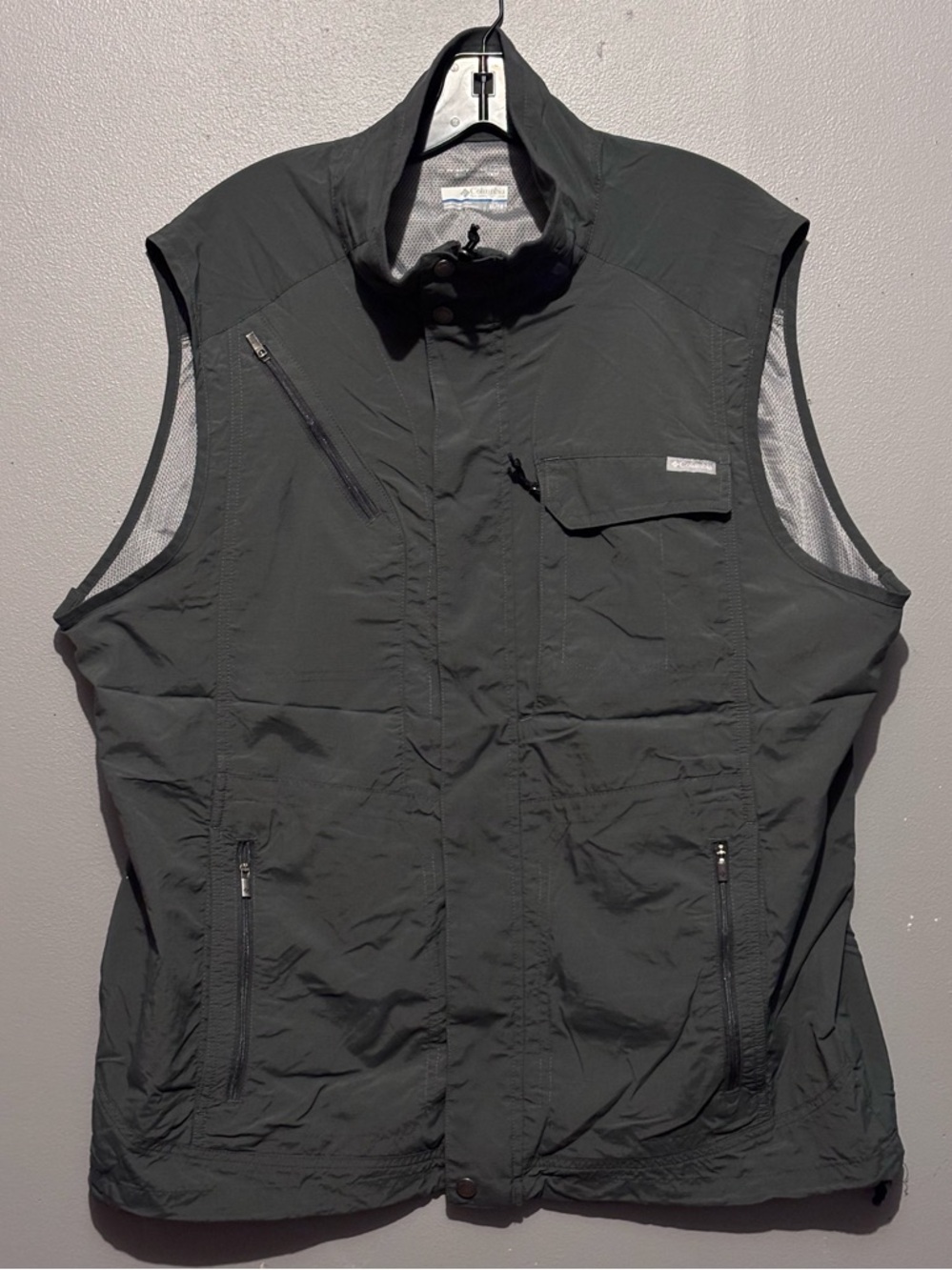 Men’s Dark Grey Columbia Utility Vest